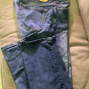 Classic Men's Relaxed Fit Denim Jeans